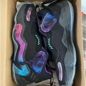 Donovan Mitchell Adidas